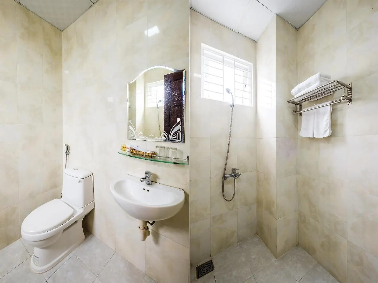 Khach San Gia Tot Da Nang Peaceful Hostel Hotel